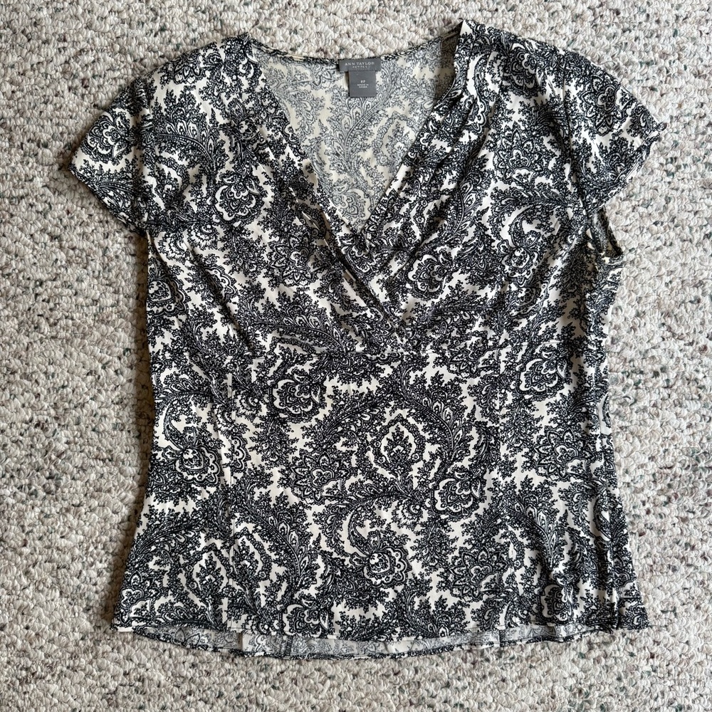 Ann Taylor Petites Black White Paisley Print Faux Wrap Style Top Silk Blouse